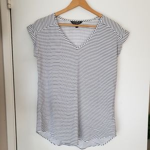 Express v-neck striped shirt XS